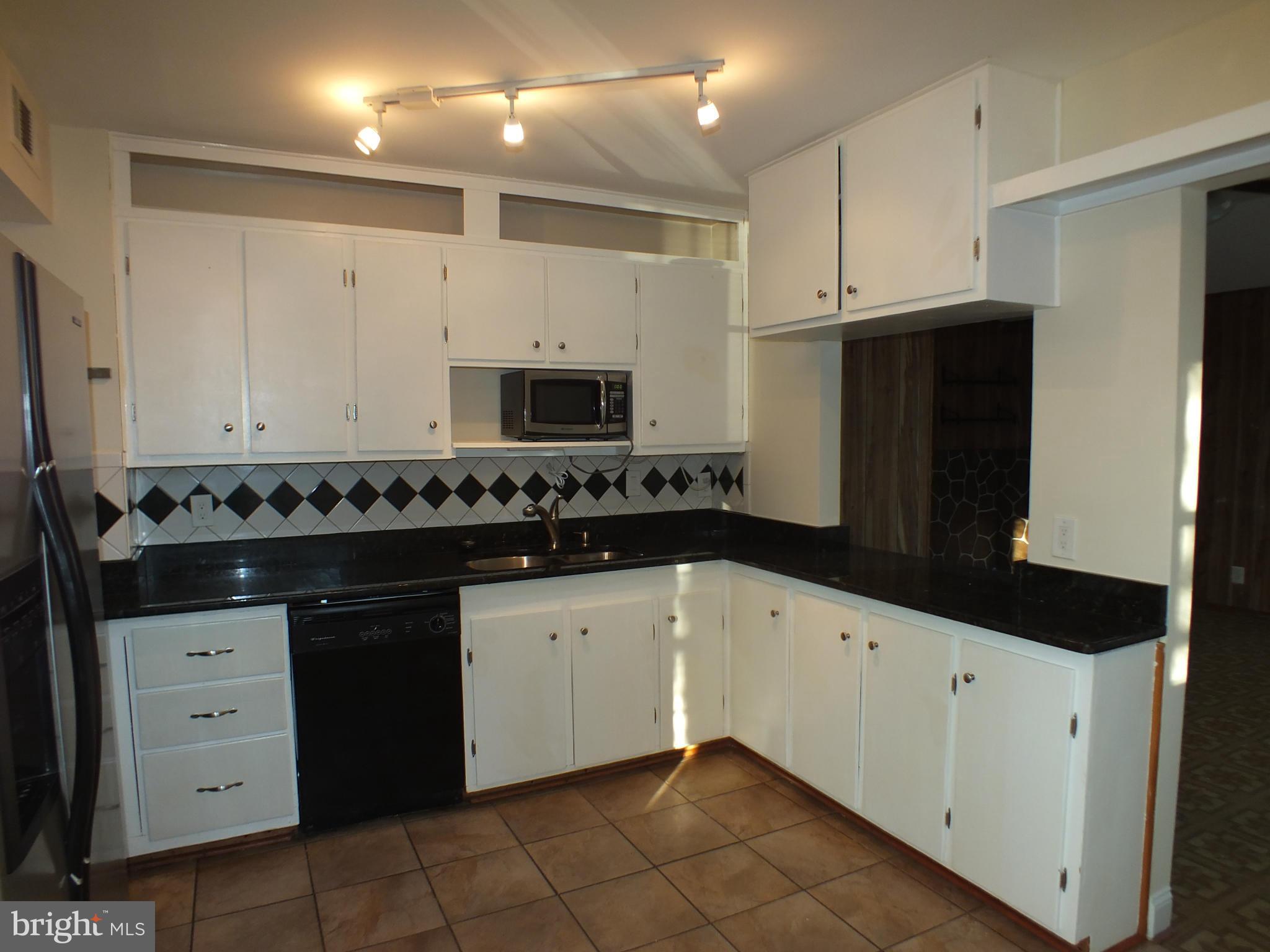 6938 Oak Ridge Road Falls Church, VA 22042 - Photo 3 of 29 Kitchen