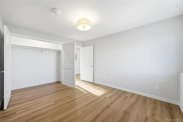 $3,900 | 62 South Street, Unit 201, Oyster Bay, NY 11771