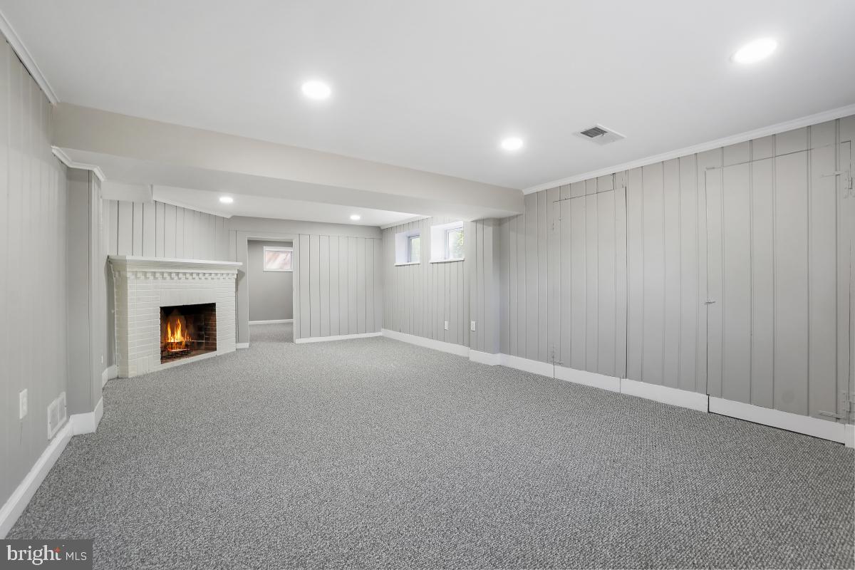 6600 Queens Chapel Road University Park, MD 20782 - Photo 44 of 72 New carpet and recessed lighting