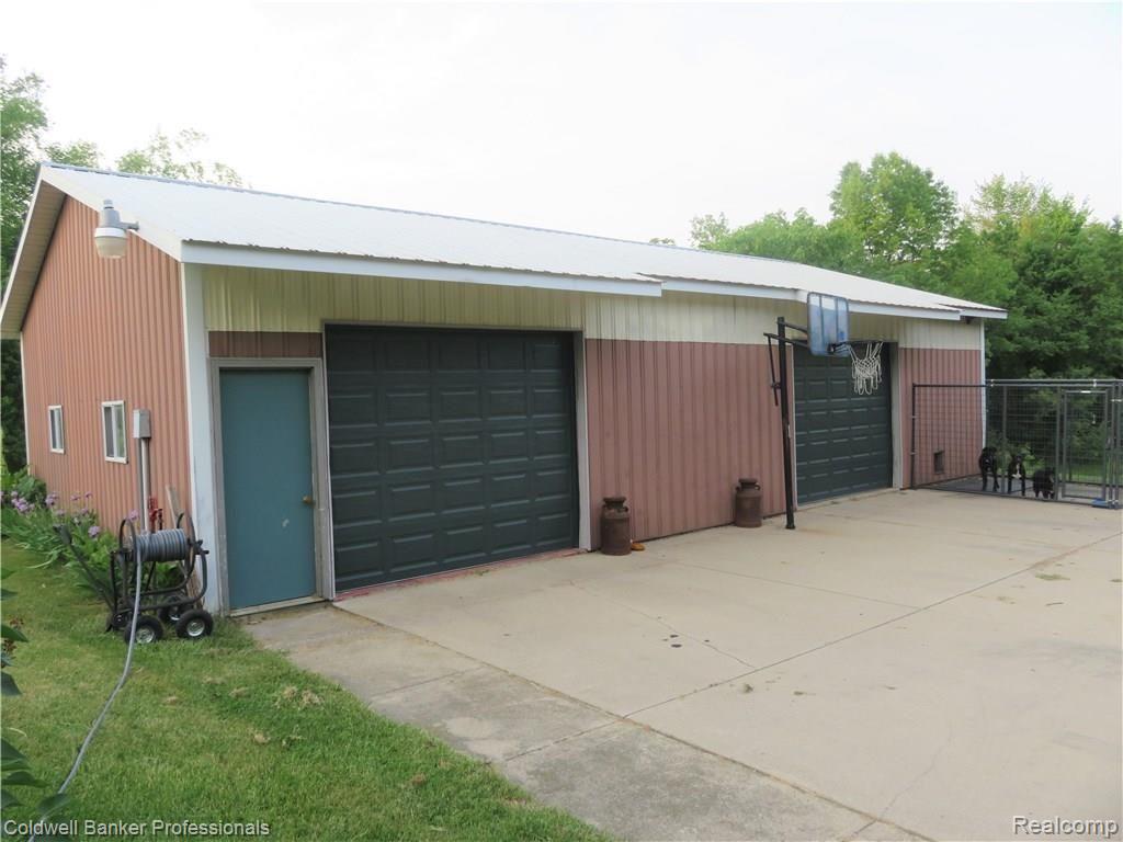 10739 South State Road Morrice, MI 48857 - Photo 20 of 27 19 10739 Pole Barn.JPG