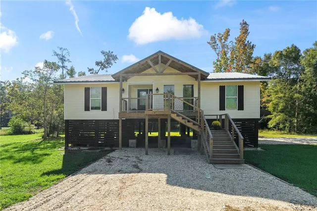 $350,000 | 18236 Monga Drive, Covington, LA 70433