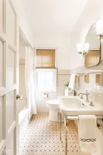 $575,000 | 909 East 58th Street, Indianapolis, IN 46220