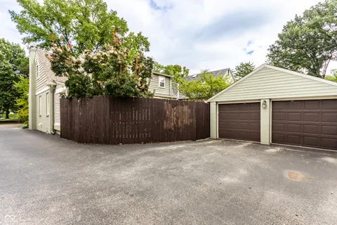 $575,000 | 909 East 58th Street, Indianapolis, IN 46220