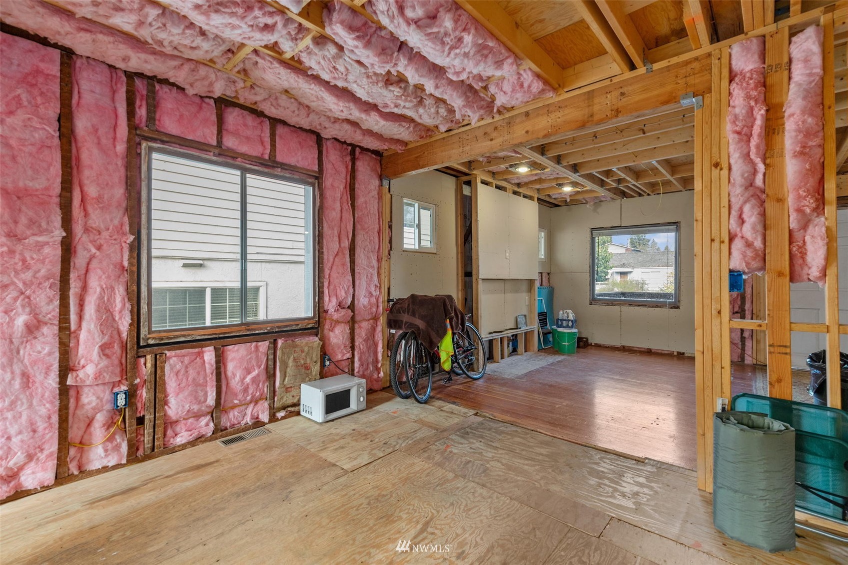 10325 Midvale Avenue North Seattle, WA 98133 - Photo 12 of 39 a view of a porch with seating space