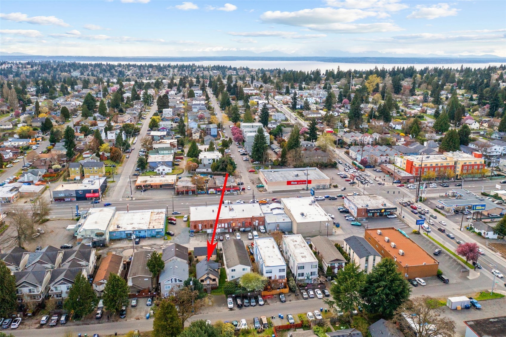 10325 Midvale Avenue North Seattle, WA 98133 - Photo 38 of 39 an aerial view of a city