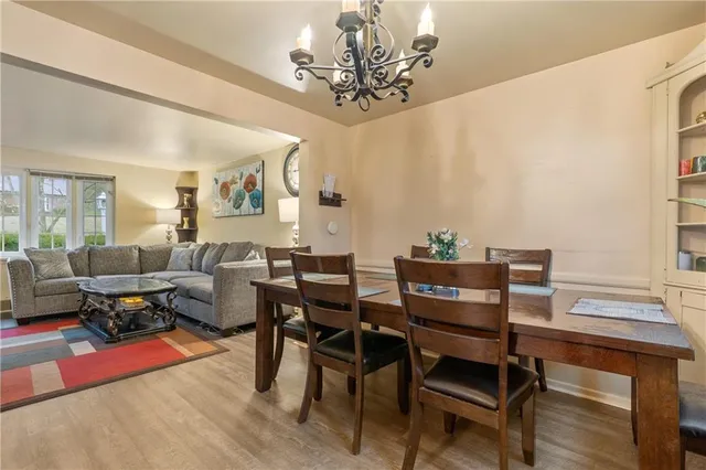 a view of a livingroom and dining room