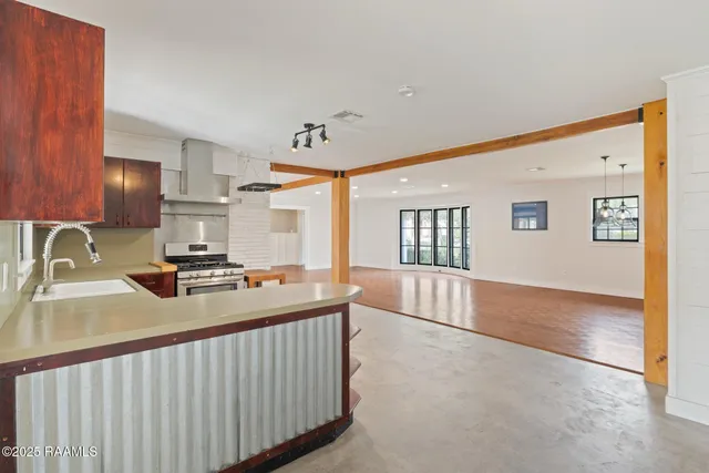 $435,000 | 101 Sidney Street, Lafayette, LA 70506