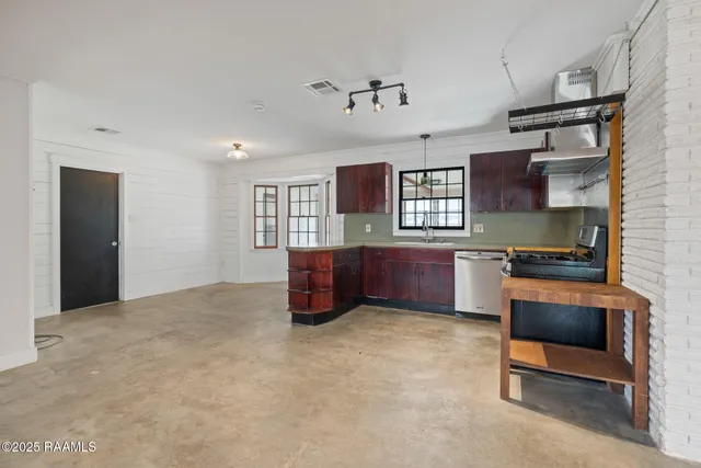 $435,000 | 101 Sidney Street, Lafayette, LA 70506