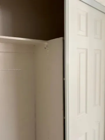 $189,900 | Kadell Heights, Miami, FL 33161