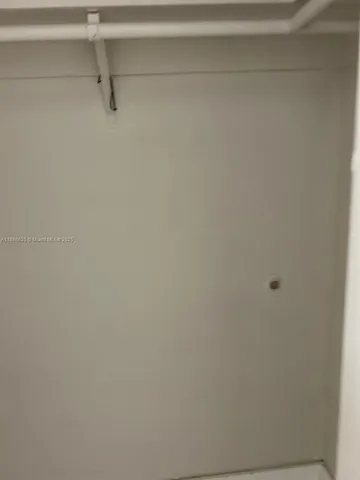 $189,900 | Kadell Heights, Miami, FL 33161