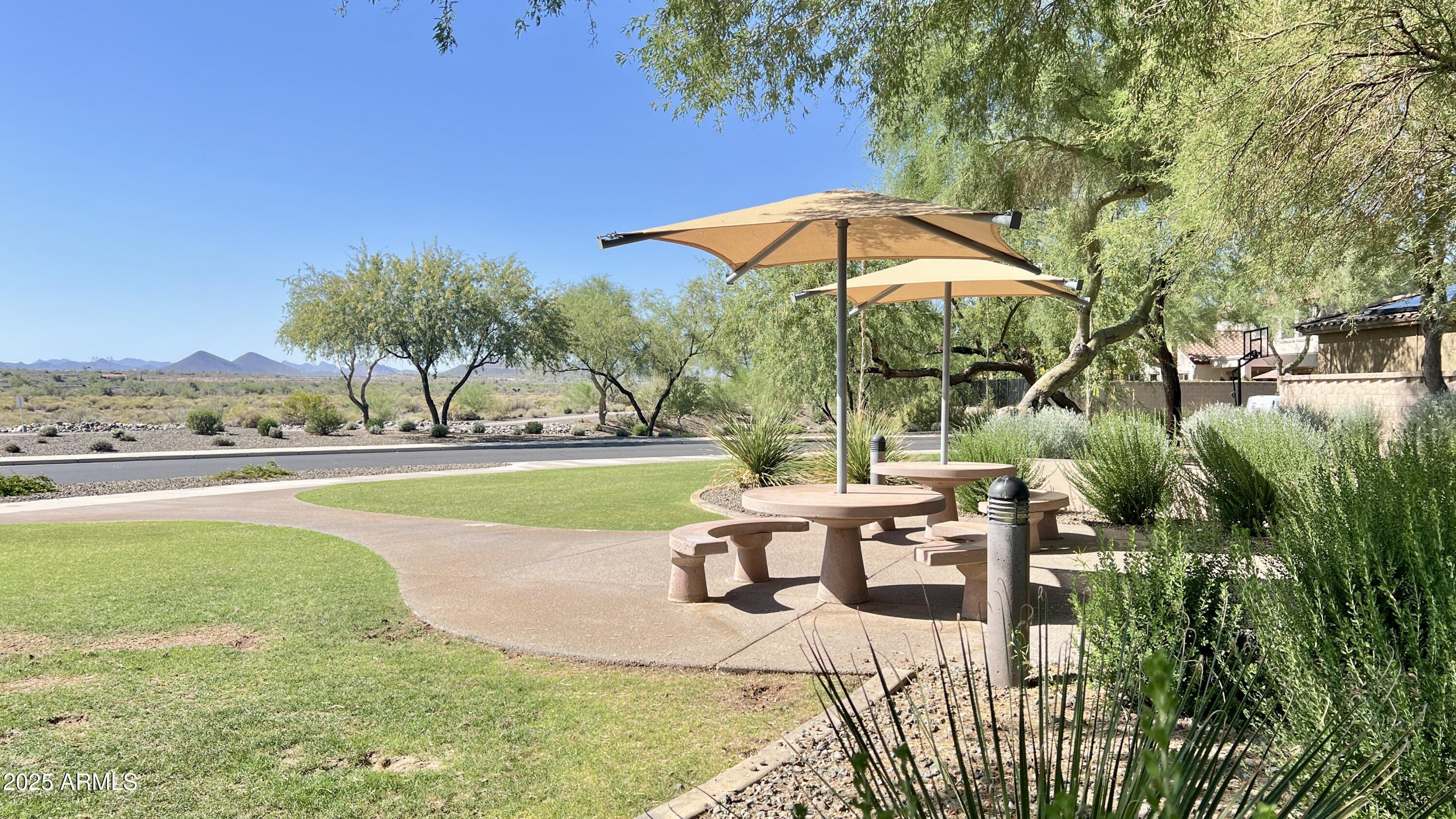 10850 West Avenida Del Rey Peoria, AZ 85383 - Photo 33 of 35 COMMON AREA BEHIND HOME