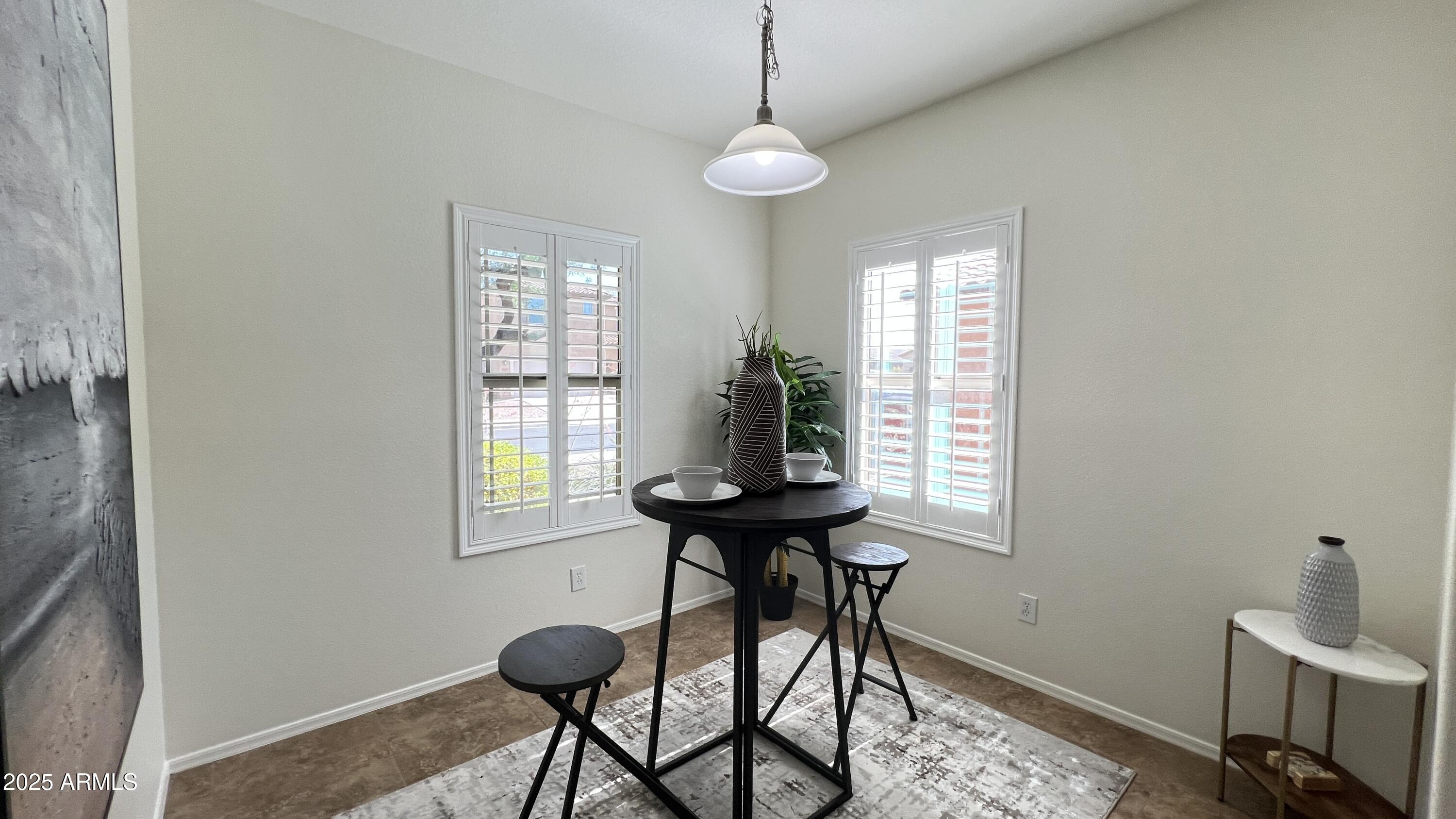 10850 West Avenida Del Rey Peoria, AZ 85383 - Photo 5 of 35 EATING AREA