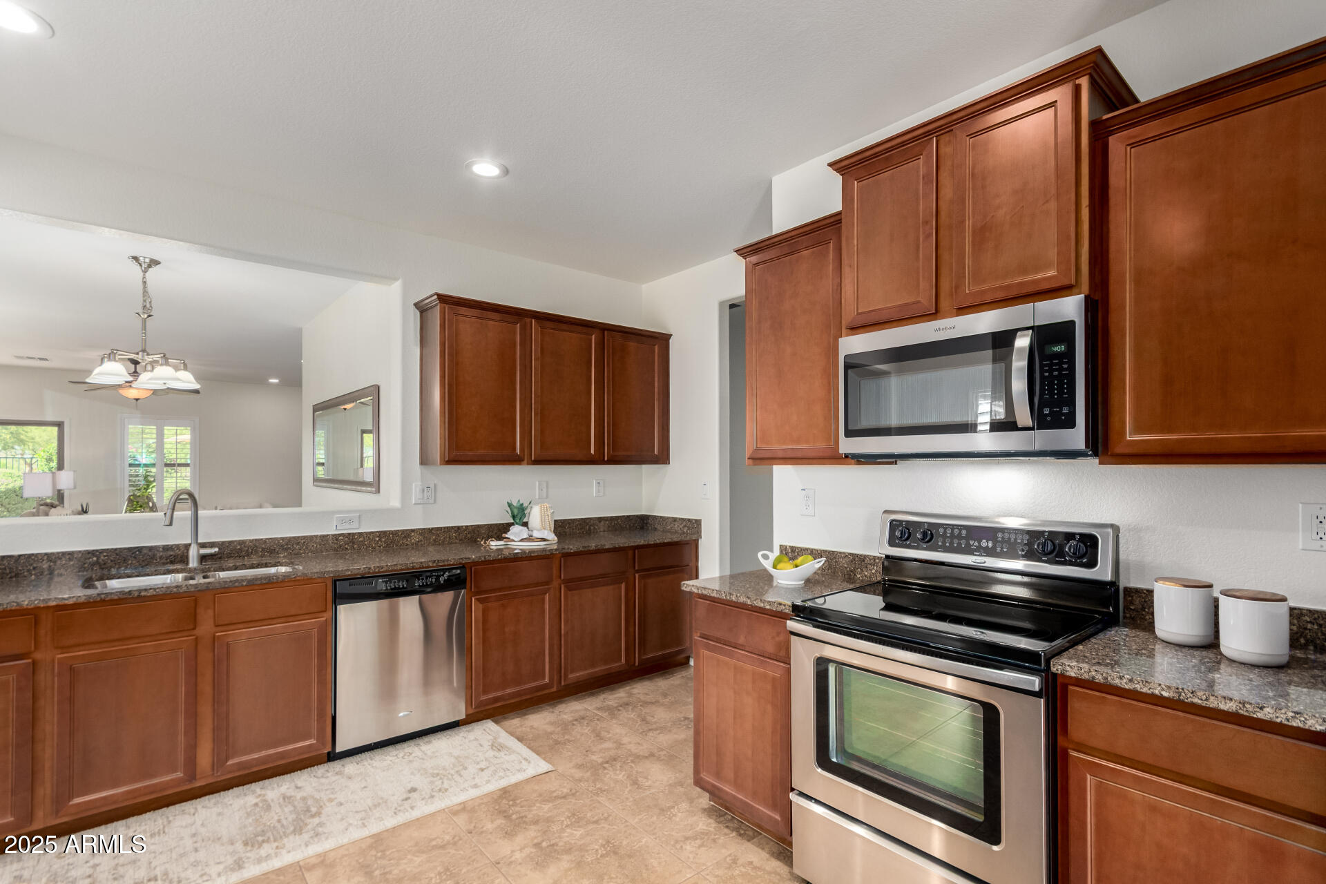 10850 West Avenida Del Rey Peoria, AZ 85383 - Photo 7 of 35 KITCHEN