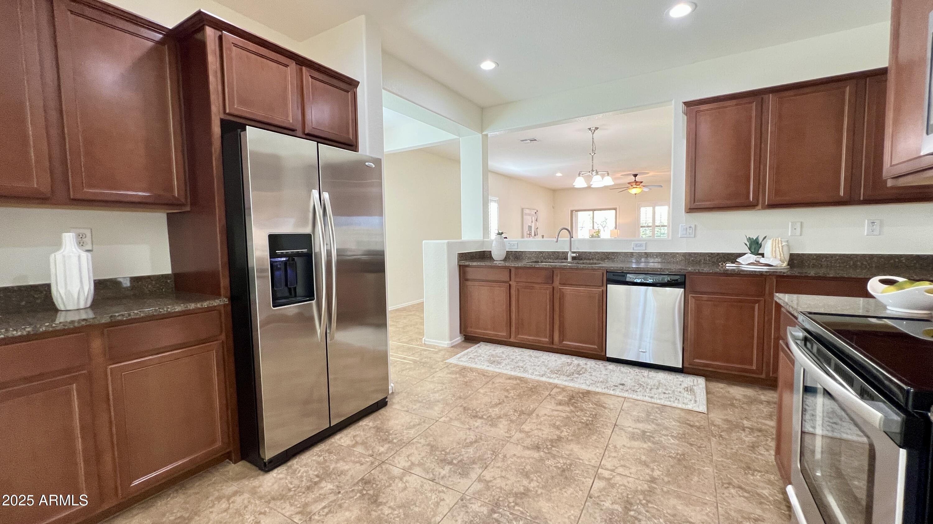 10850 West Avenida Del Rey Peoria, AZ 85383 - Photo 9 of 35 GREAT KITCHEN LAYOUT