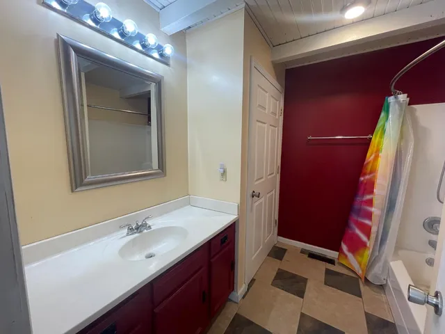 $199,900 | 1350 South Ruth Street, Rushville, IN 46173