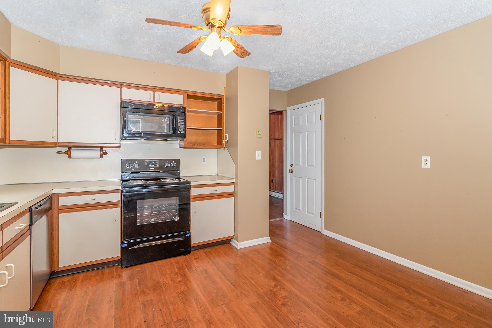 3232 Ridgeway Road Harrisburg, PA 17109 - Photo 10 of 35 Gallery Image 10