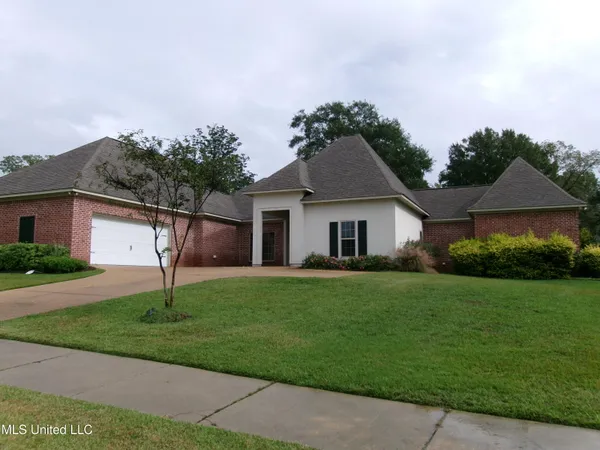 $499,500 | 30 Ashburn Woods Avenue, Natchez, MS 39120