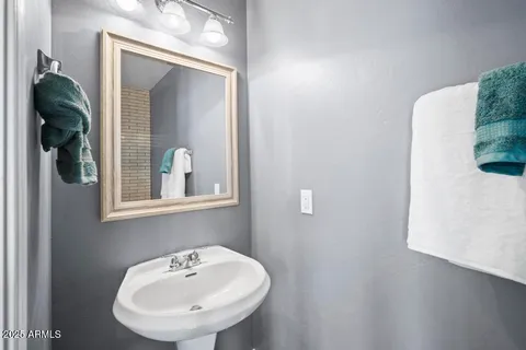 $430,000 | 7218 South 40th Lane, Phoenix, AZ 85041