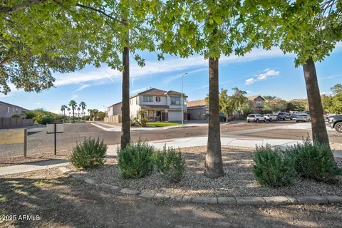$430,000 | 7218 South 40th Lane, Phoenix, AZ 85041