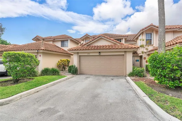 $3,350 | 10856 Cypress Glen Drive, Unit 10856, Coral Springs, FL 33071