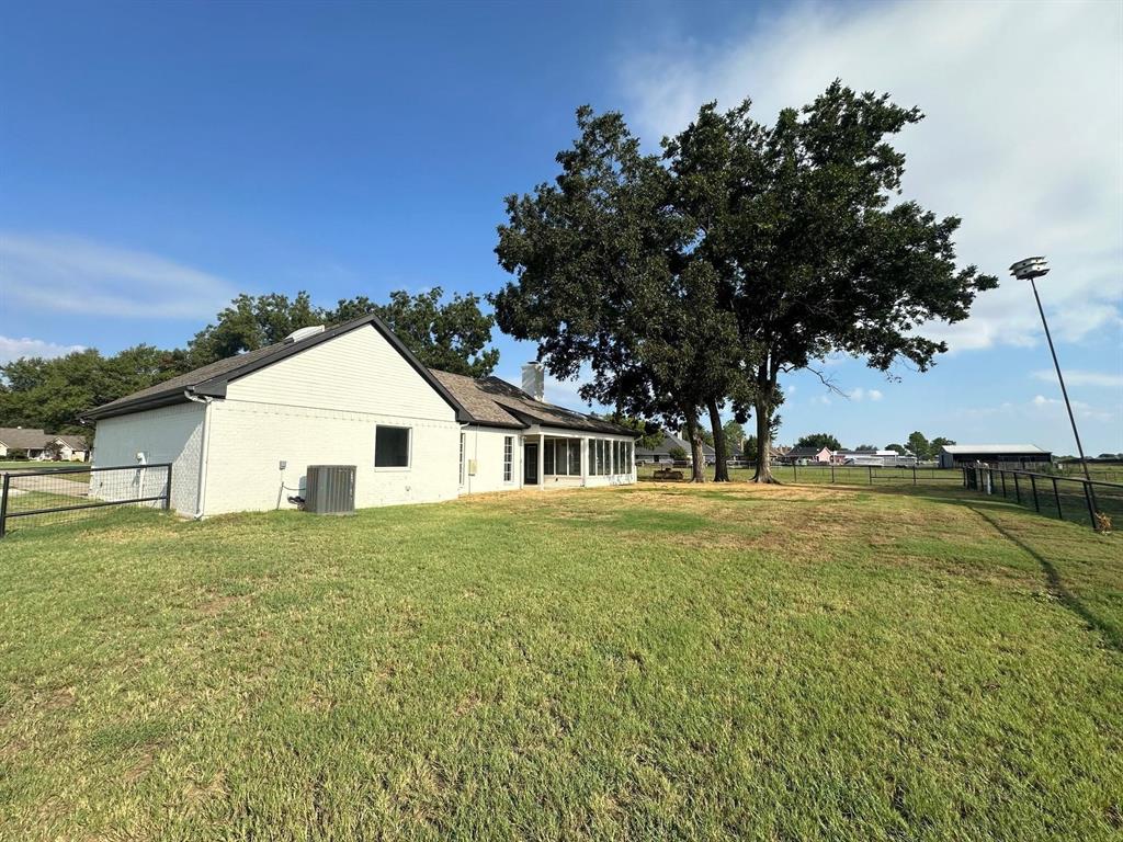 9986 Copeland Place Pilot Point, TX 76258 - Photo 18 of 23 Gallery Image 18