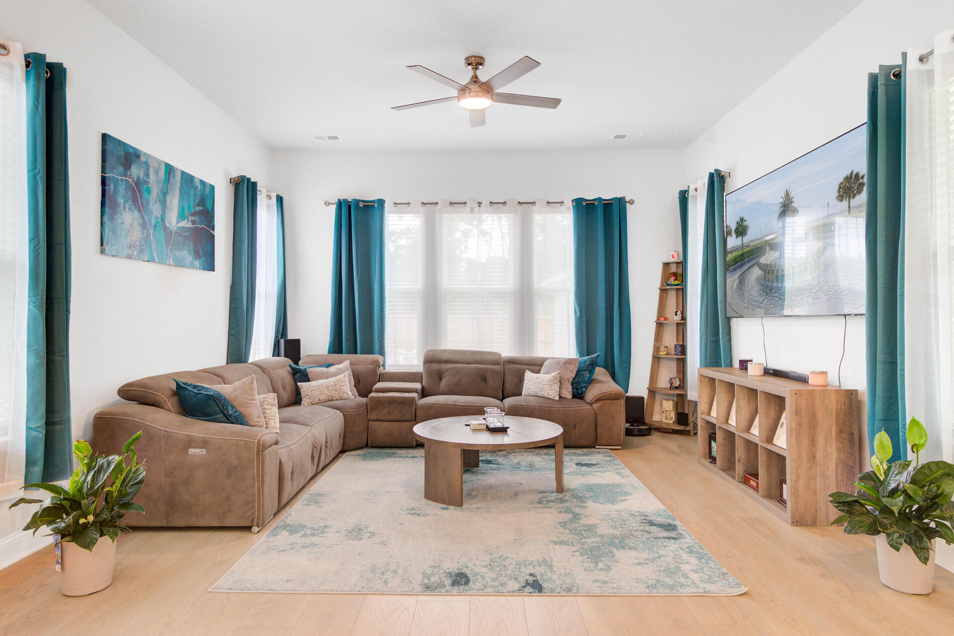 254 Red Blf Street Summerville, SC 29483 - Photo 19 of 67 living room