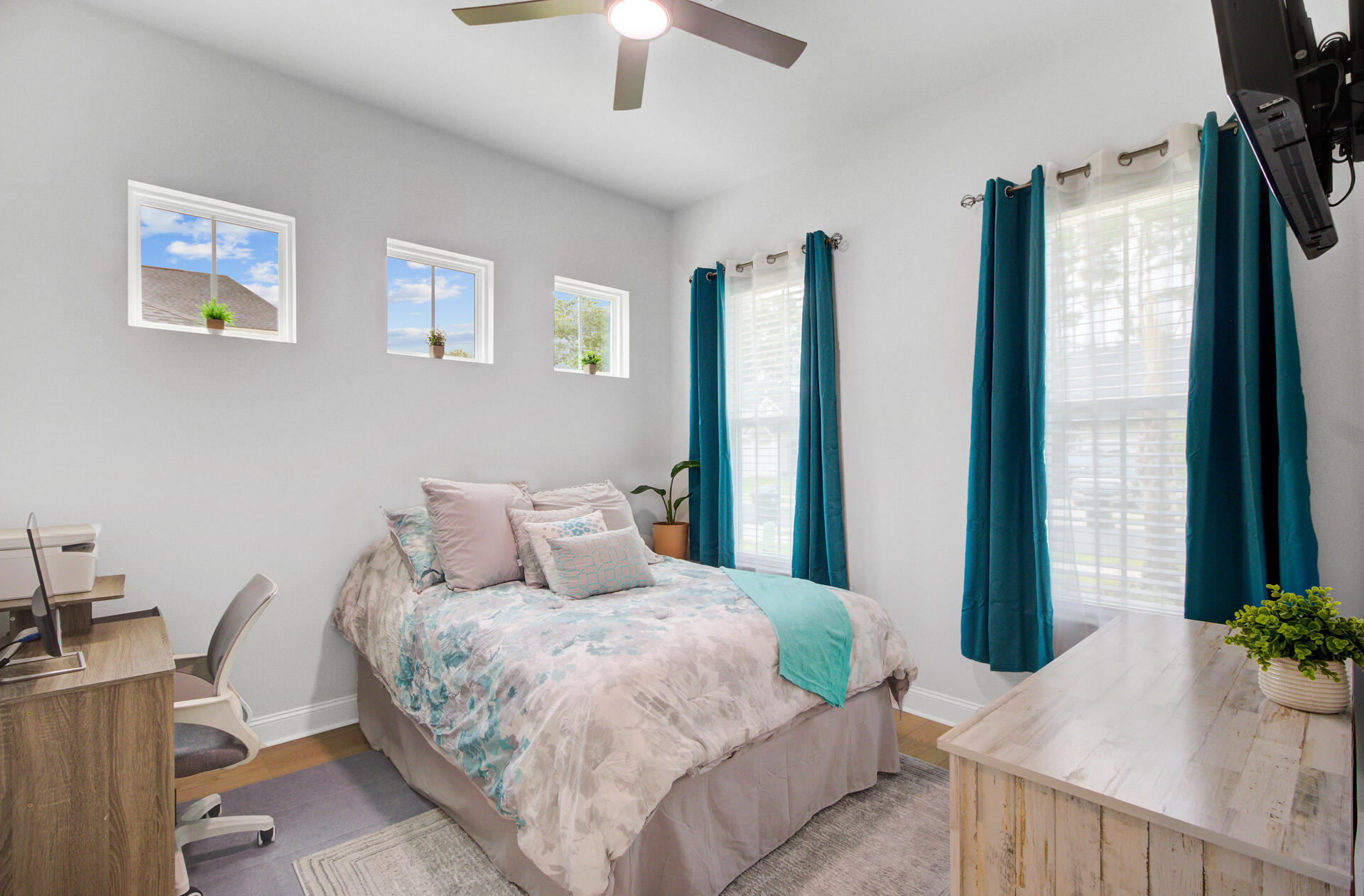 254 Red Blf Street Summerville, SC 29483 - Photo 20 of 67 guest bedroom