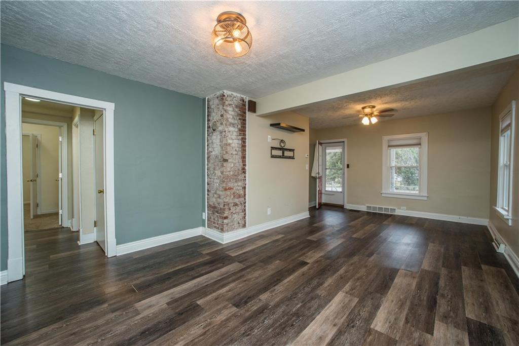 634 Venetia Road Venetia, PA 15367 - Photo 4 of 25 Gallery Image 4