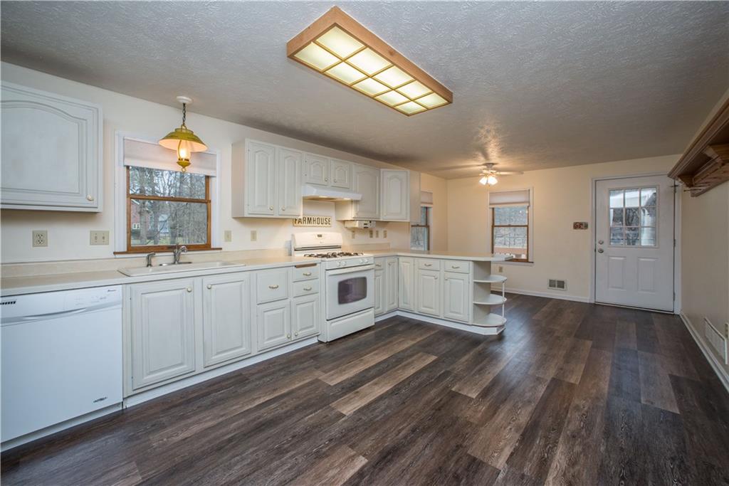 634 Venetia Road Venetia, PA 15367 - Photo 7 of 25 Gallery Image 7