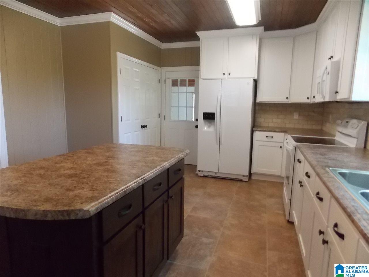 517 2nd Street South Oneonta, AL 35121 - Photo 10 of 30