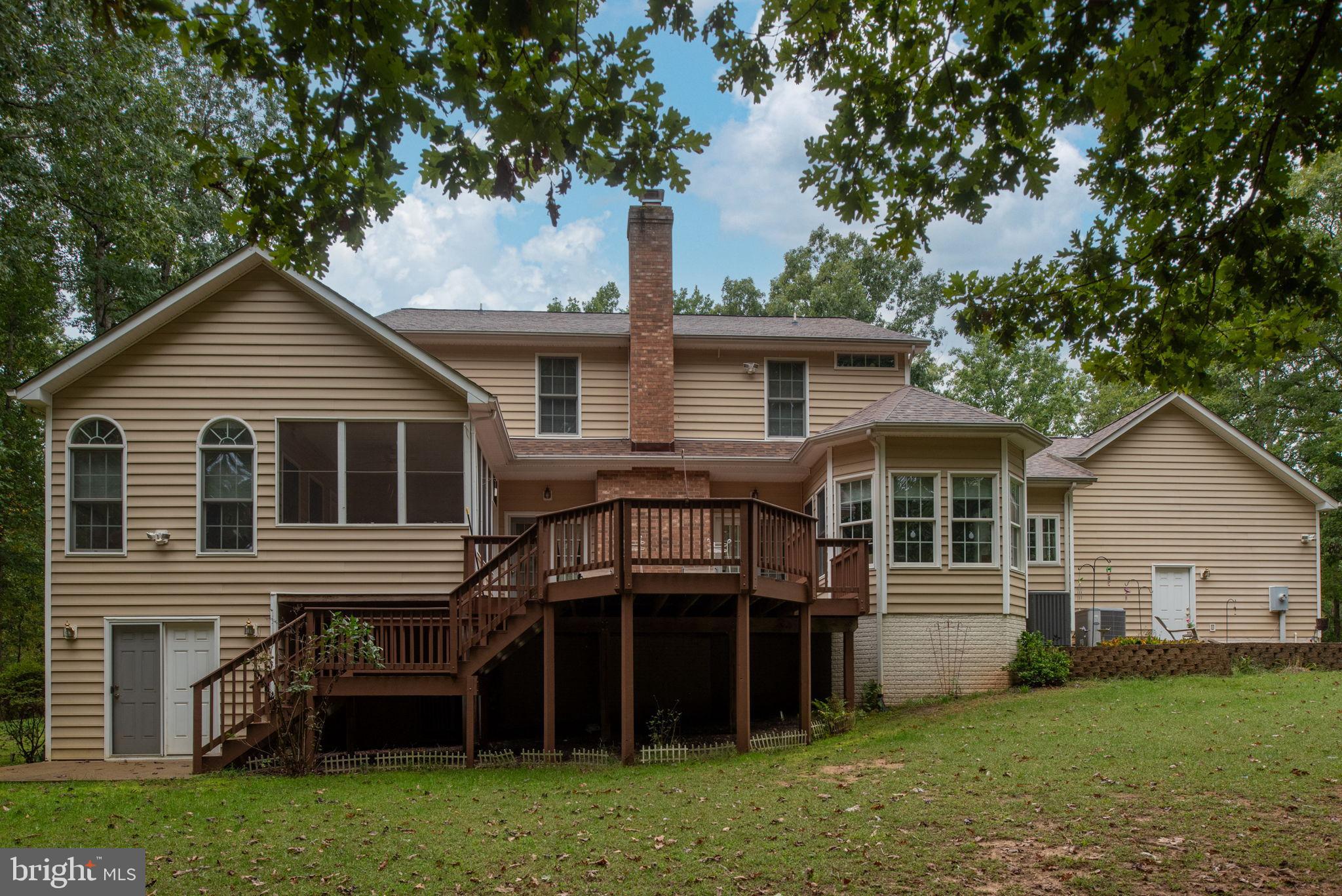 32236 Deep Meadow Lane Locust Grove, VA 22508 - Photo 44 of 58 spacious outdoor deck.