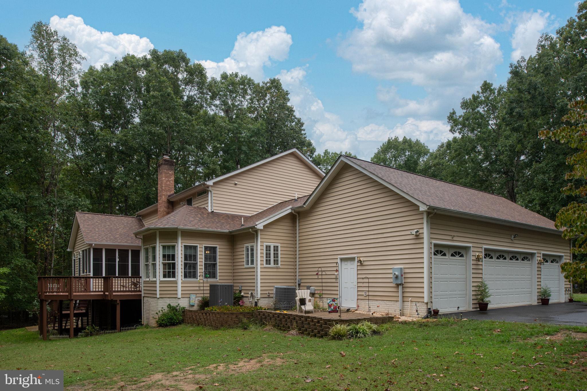 32236 Deep Meadow Lane Locust Grove, VA 22508 - Photo 49 of 58 Rear of home side view