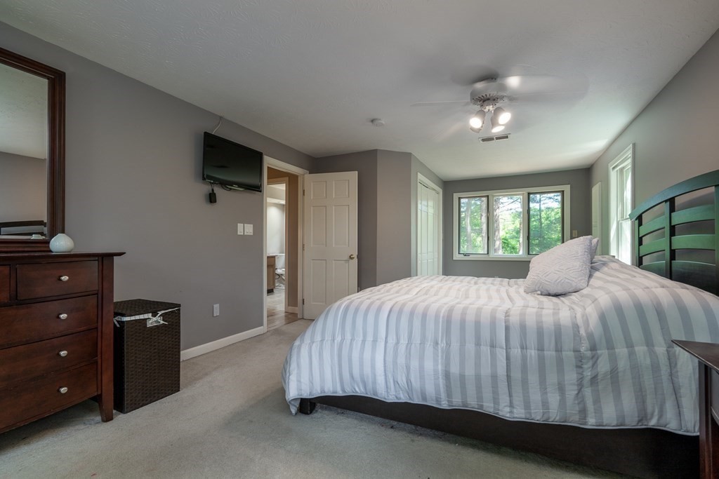 37 Unicorn Circle Amesbury, MA 01913 - Photo 21 of 35