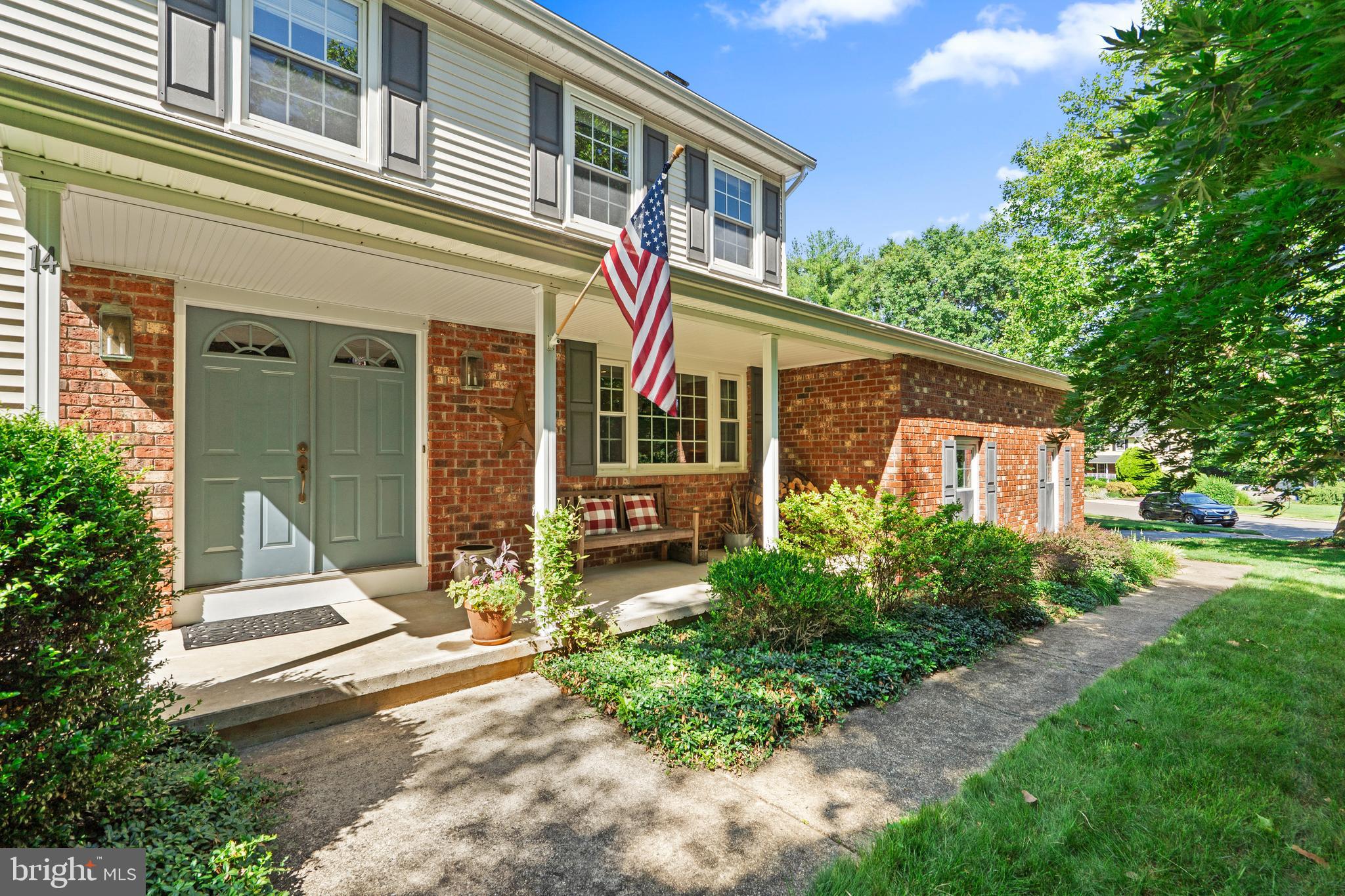 14 Springwood Drive Lawrenceville, NJ 08648 - Photo 2 of 57