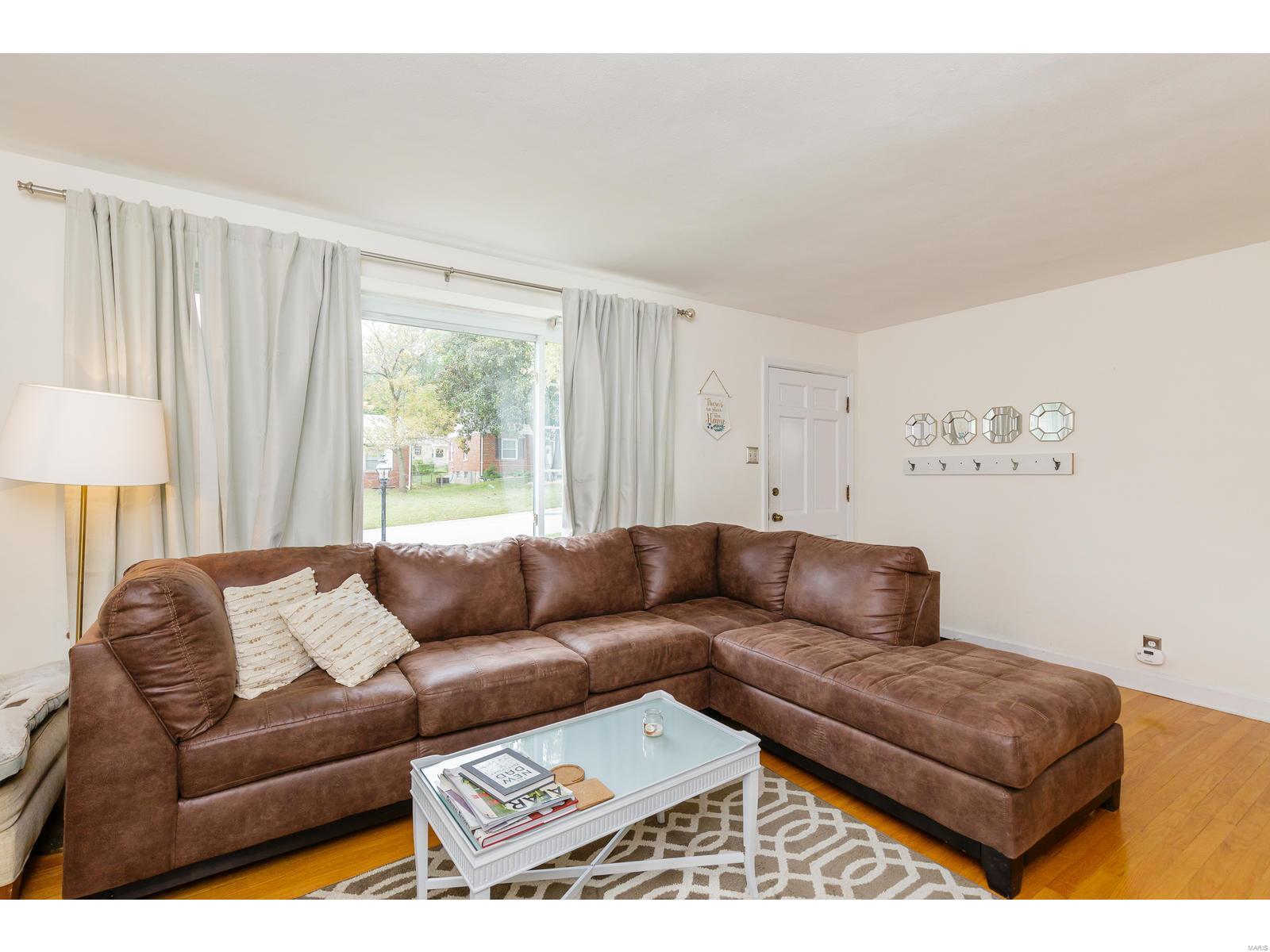 2 Springbrook Place St. Louis, MO 63119 - Photo 3 of 41 Gallery Image 3
