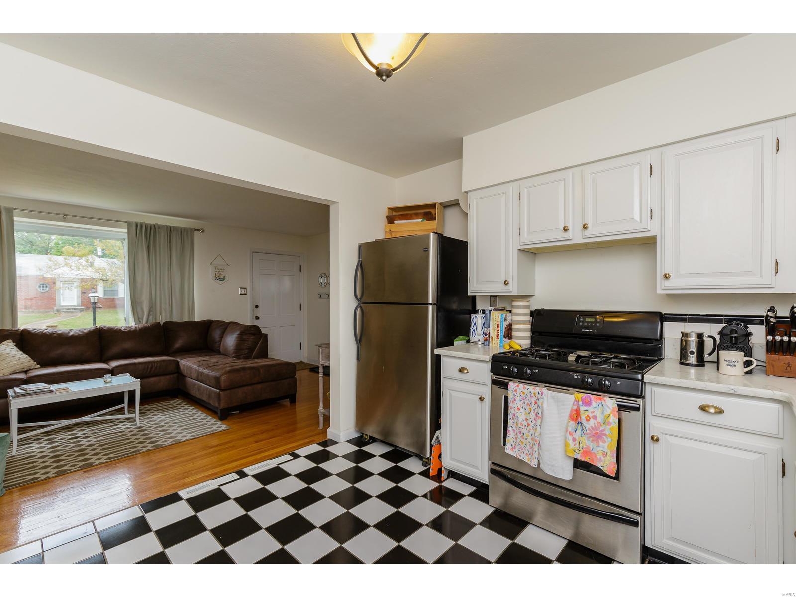 2 Springbrook Place St. Louis, MO 63119 - Photo 7 of 41 Gallery Image 7