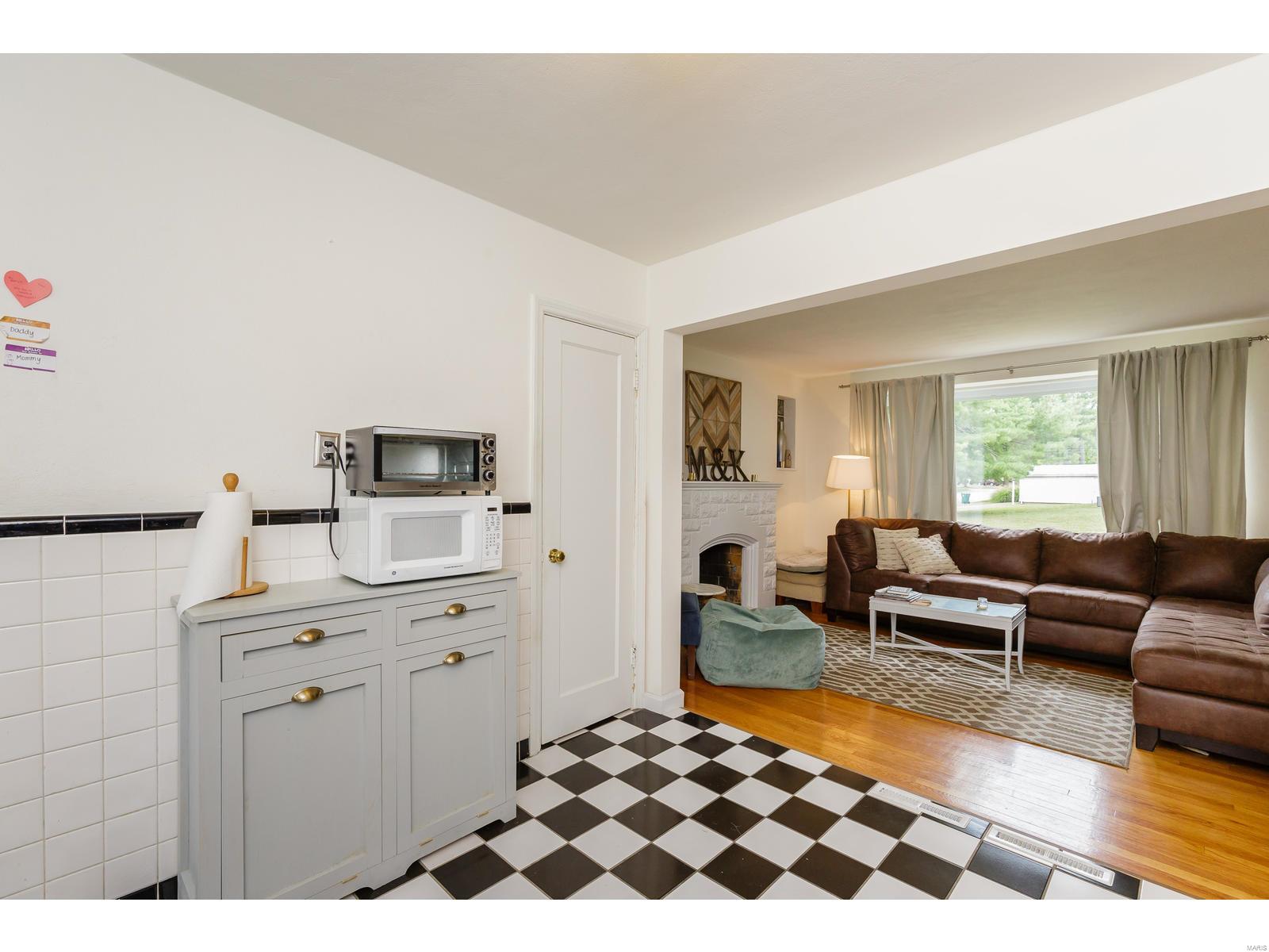 2 Springbrook Place St. Louis, MO 63119 - Photo 8 of 41 Gallery Image 8