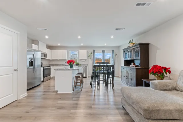 $239,000 | 101 B Bullpen Court, Unit B, Clarksville, TN 37042