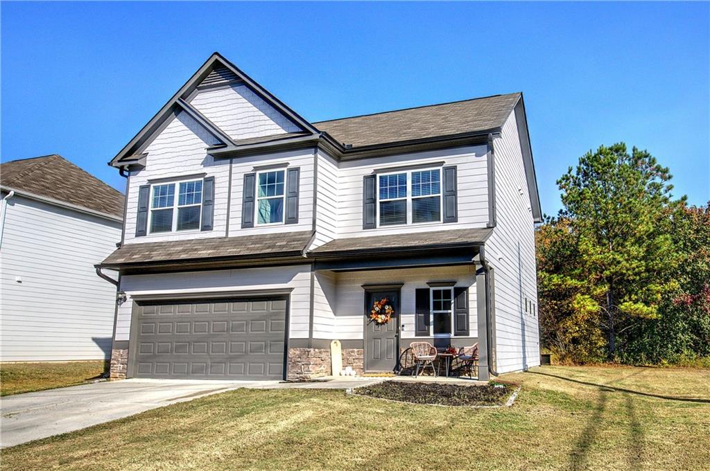10 Eagle Drive Northwest Cartersville, GA 30121 - Photo 2 of 41 a front view of a house with a yard