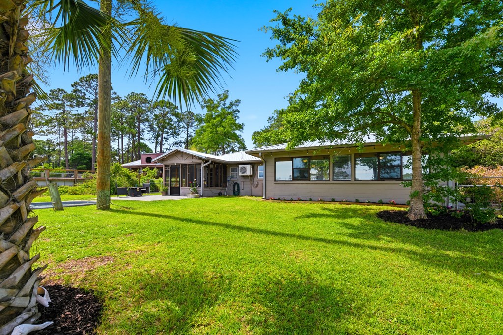 427 River Road Carrabelle, FL 32322 - Photo 6 of 70