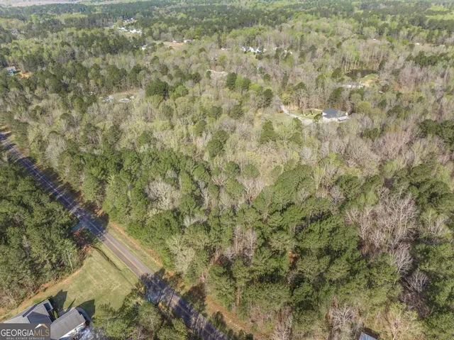 a view of a covered with green space