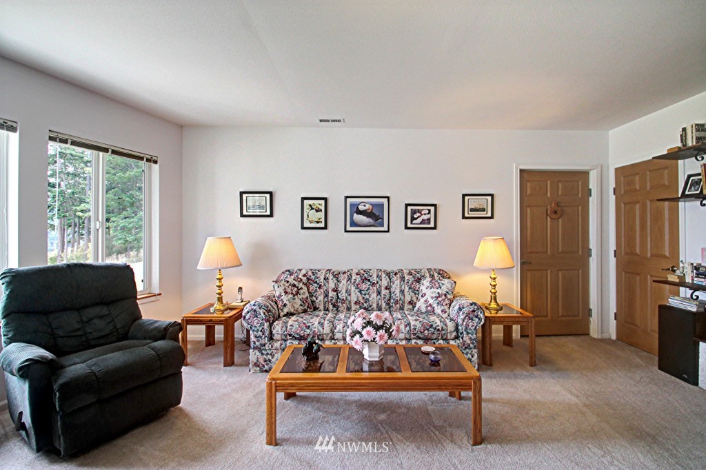 2363 Strawberry Point Road Oak Harbor, WA 98277 - Photo 13 of 24 Gallery Image 13