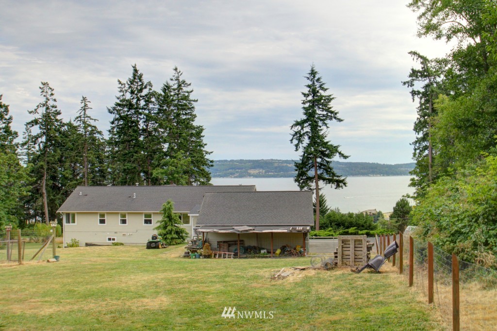 2363 Strawberry Point Road Oak Harbor, WA 98277 - Photo 17 of 24 Gallery Image 17
