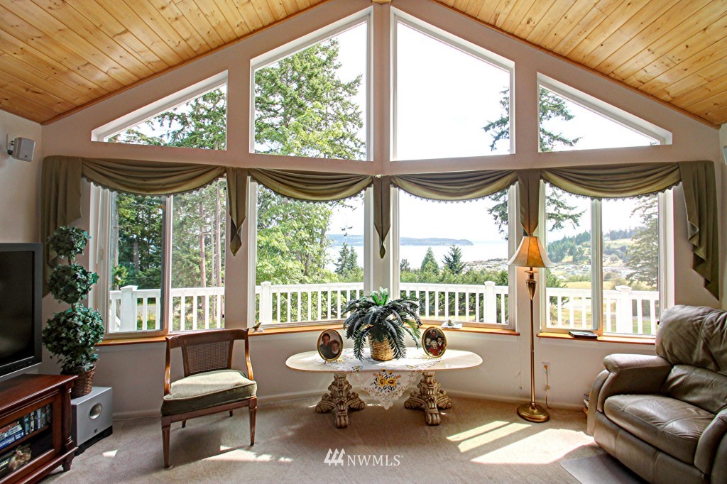 2363 Strawberry Point Road Oak Harbor, WA 98277 - Photo 3 of 24 Gallery Image 3