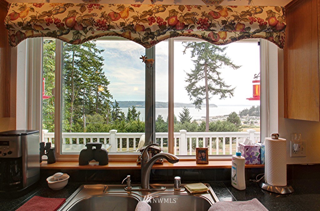 2363 Strawberry Point Road Oak Harbor, WA 98277 - Photo 8 of 24 Gallery Image 8