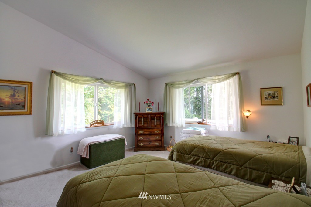 2363 Strawberry Point Road Oak Harbor, WA 98277 - Photo 9 of 24 Gallery Image 9