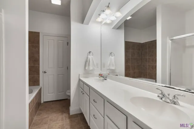 $1,600 | 809 Summer Breeze Drive, Unit 1202, Baton Rouge, LA 70810