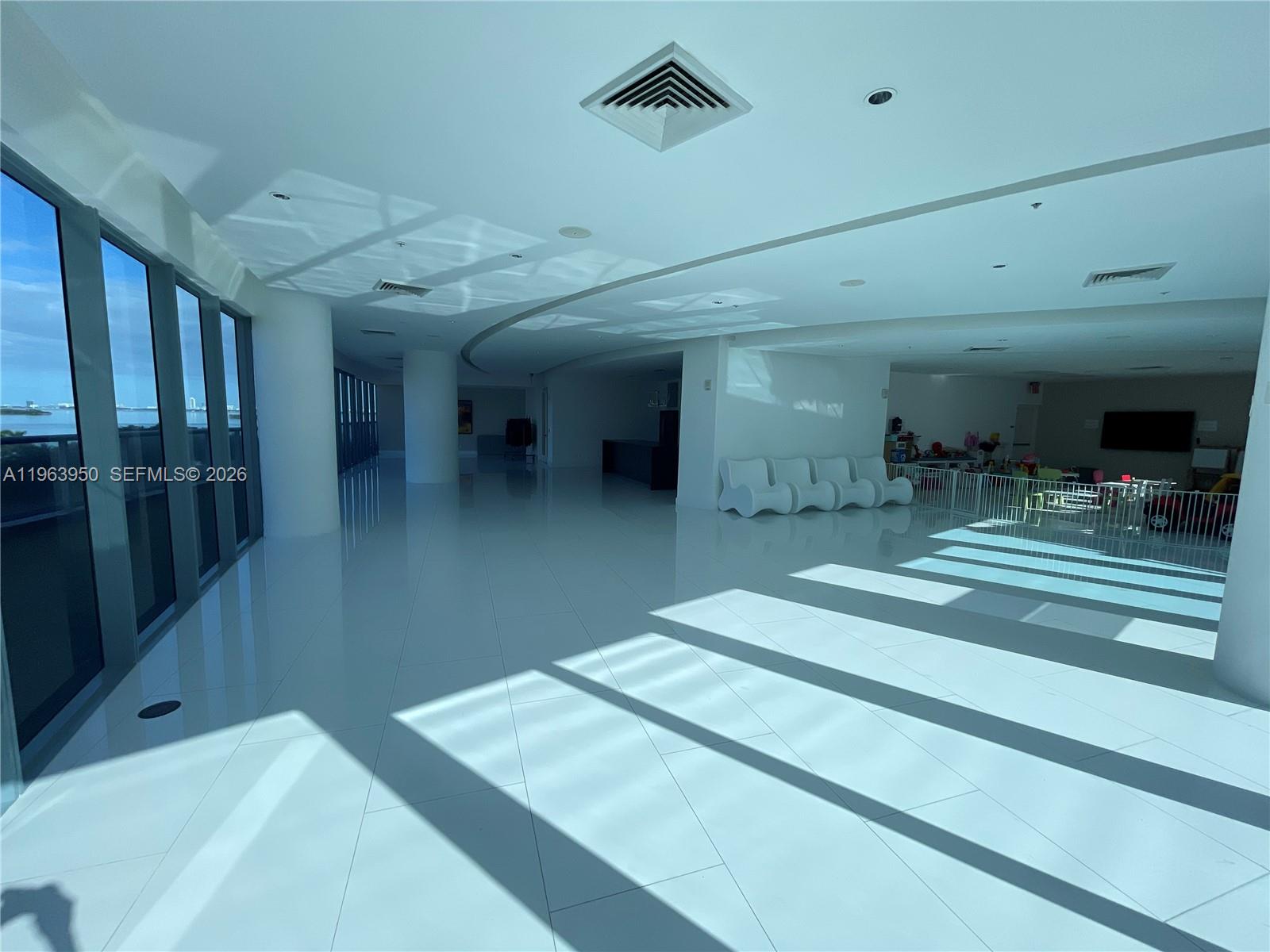 601 Northeast 36th Street, Unit 2109 Miami, FL 33137 - Photo 31 of 34