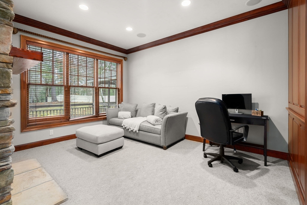 7 Pettees Pond Lane Walpole, MA 02081 - Photo 14 of 40