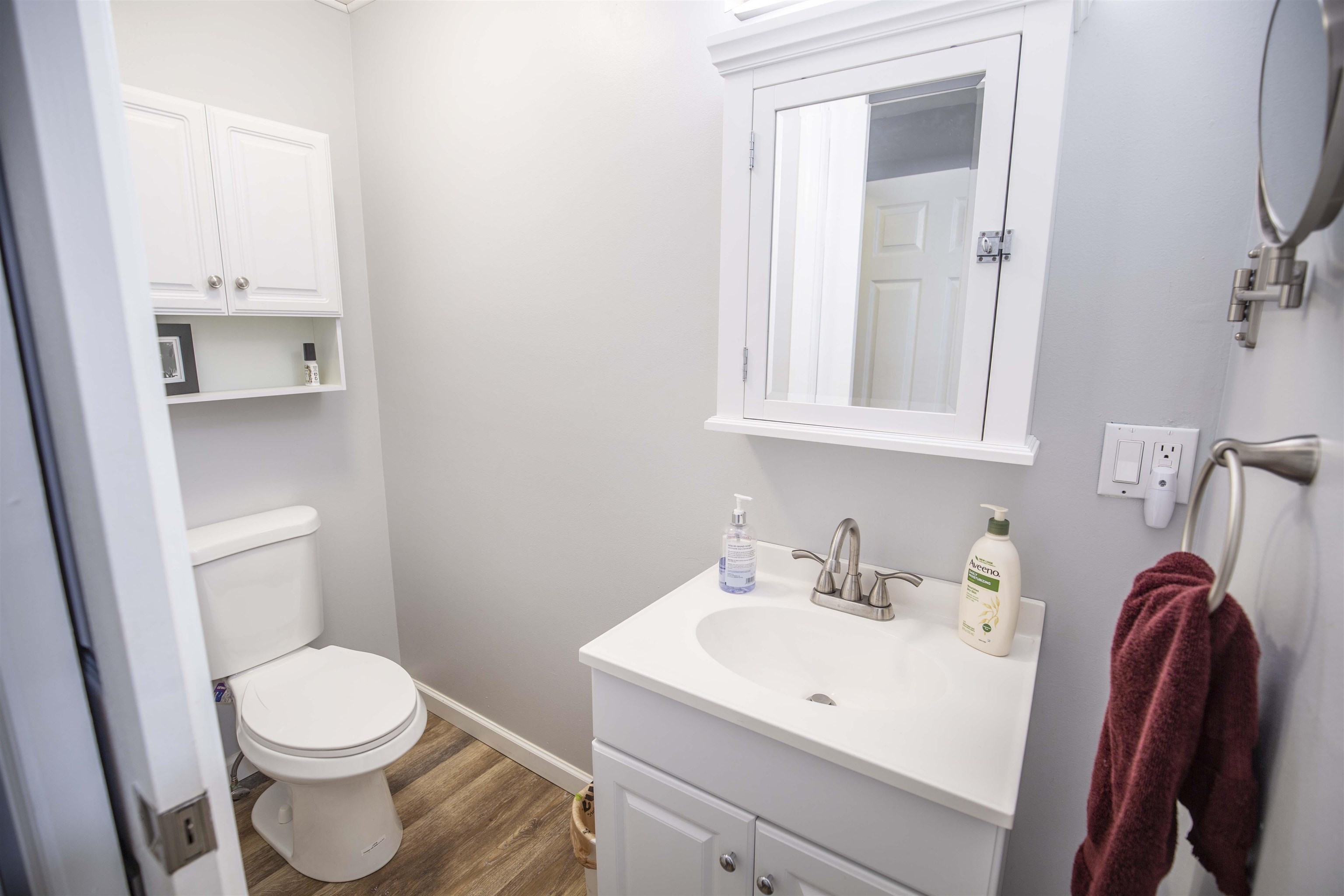 63 Dale Road, Unit B Hooksett, NH 03106 - Photo 14 of 23